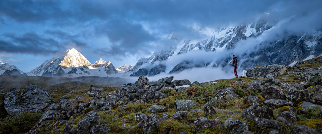  Manaslu Base Camp Trekking